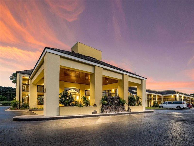 Quality Inn Coliseum Север Чарлстон Экстерьер фото