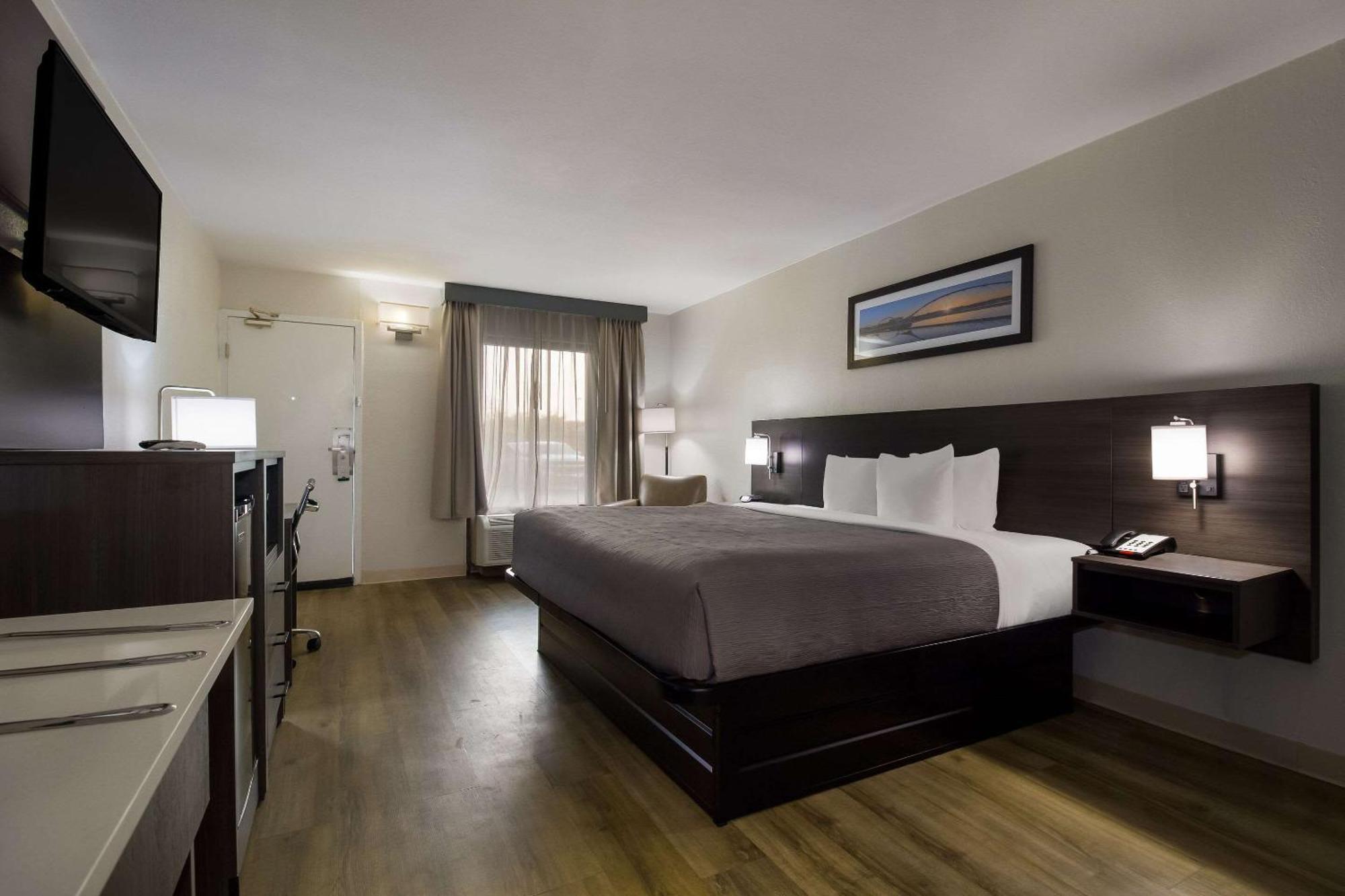 Quality Inn Coliseum Север Чарлстон Экстерьер фото