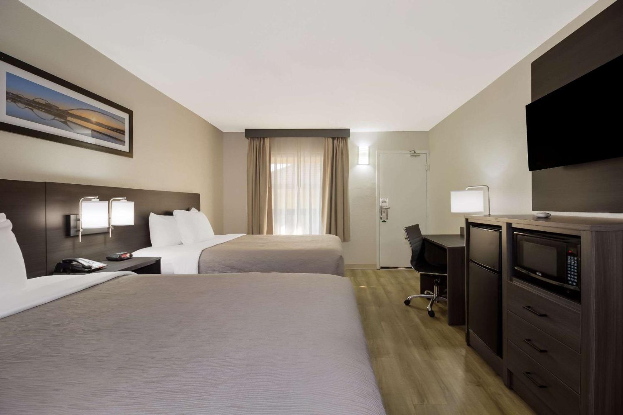 Quality Inn Coliseum Север Чарлстон Экстерьер фото